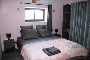 2 Schlafzimmer, Bügeleisen/Bügelbrett, kostenloses WLAN, Bettwäsche