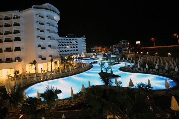 Seasonal outdoor pool - Calido Maris Hotel (Manavgat)