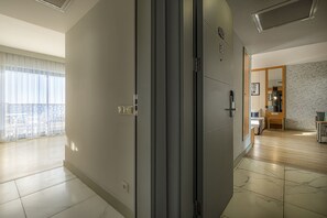 Suite Standard, chambres communicantes | Mini-bar avec articles gratuits, chambres insonorisées, Wi-Fi gratuit