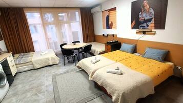 1 bedroom, WiFi, bed sheets