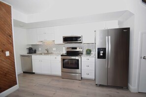 Condo, 3 habitaciones | Cocina privada | Refrigerador, cafetera y tetera y tostadora