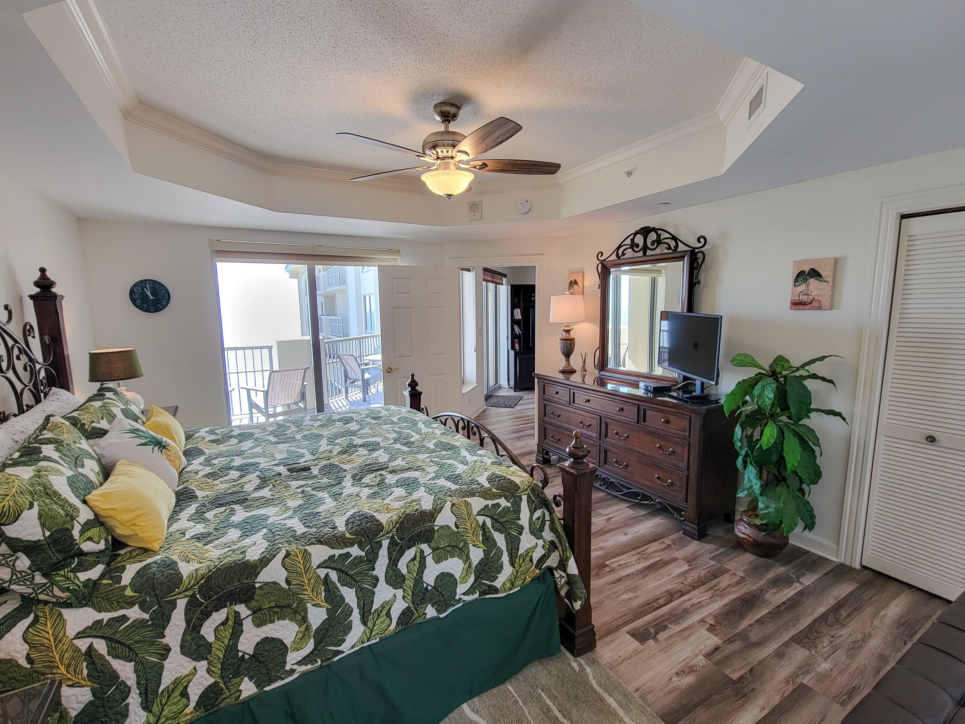 2307 Royale Palms 3 Bedroom Condo