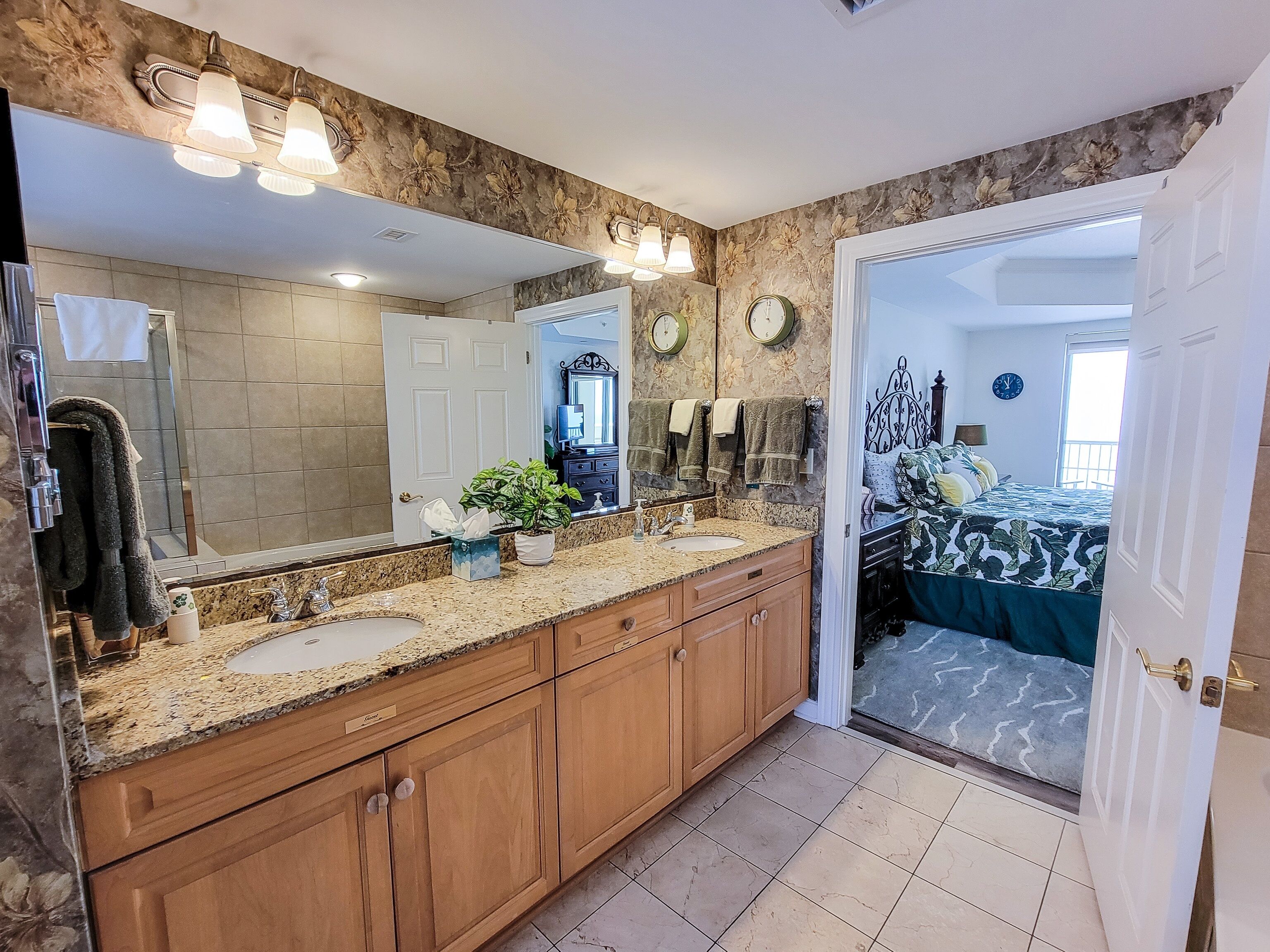 2307 Royale Palms 3 Bedroom Condo