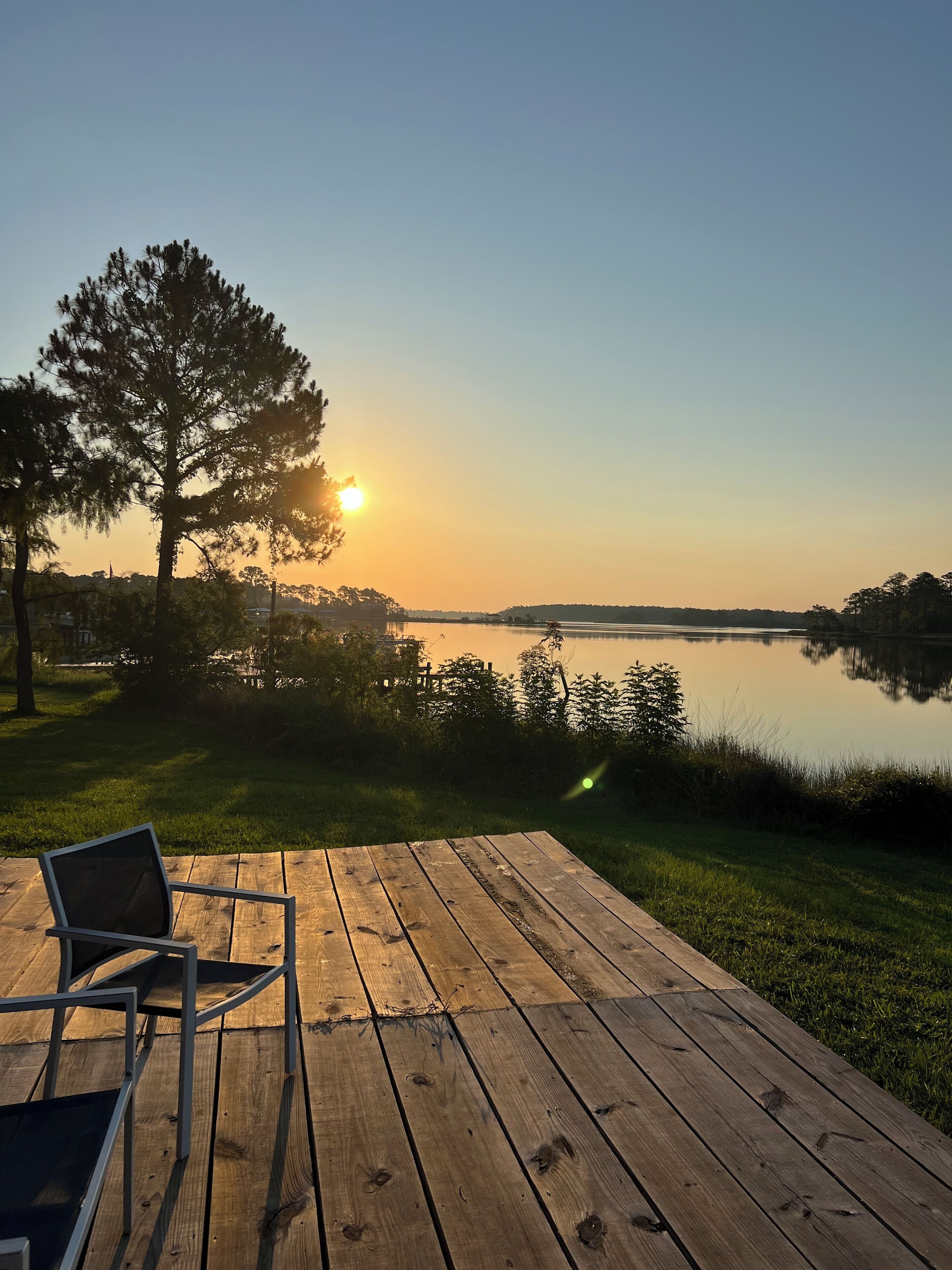 المنطقة المحيطة بالمنشأة