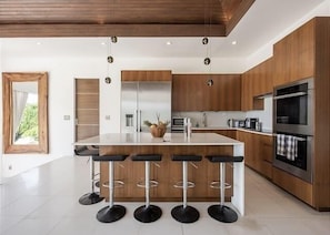 Villa, 4 Bedrooms | Private kitchen