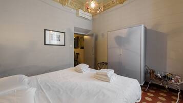 Premium-huoneisto | Ylelliset vuodevaatteet, untuvapeitot, yksilöllisesti sisustettu