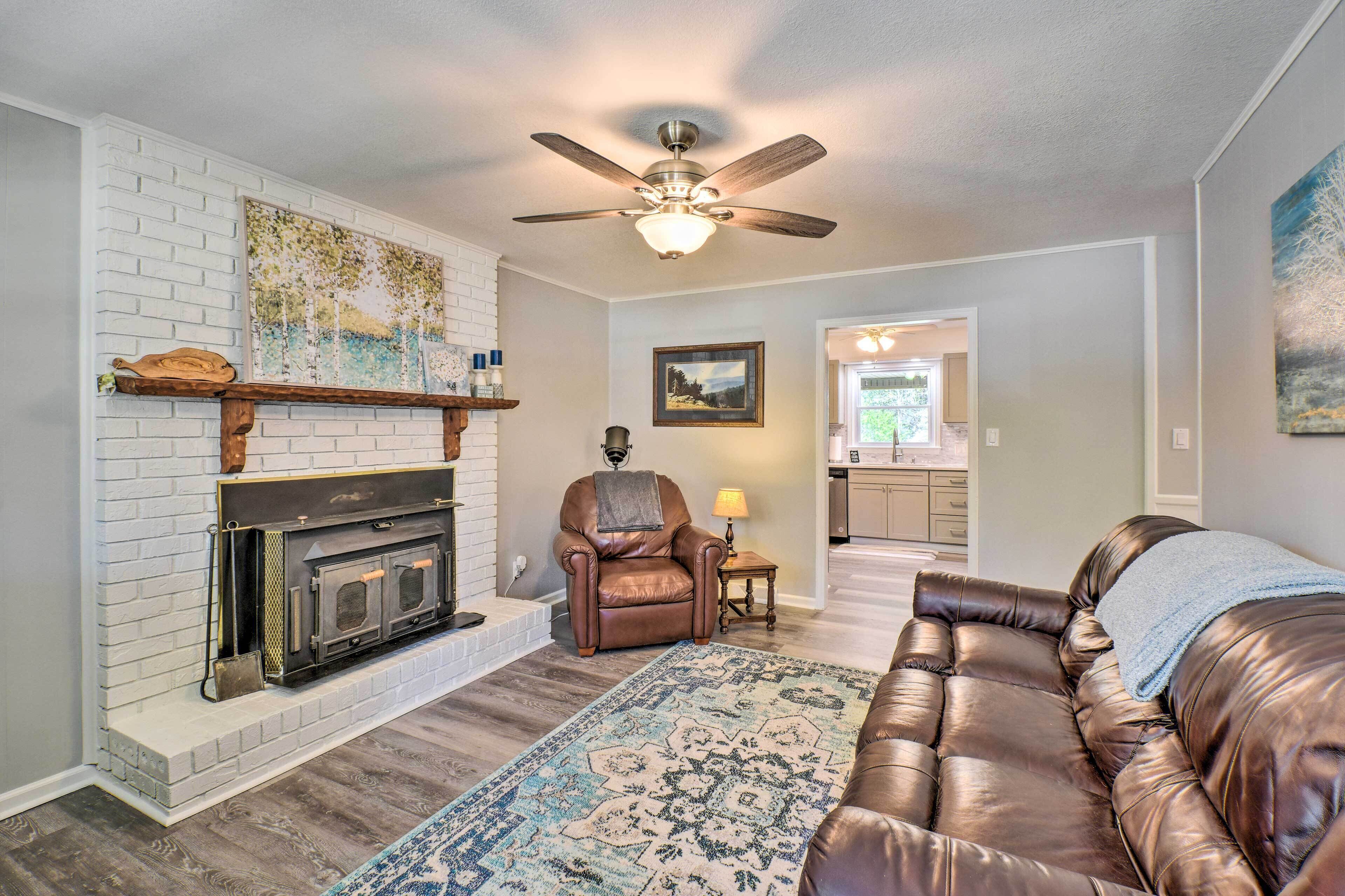 Georgia Getaway w/ 2-Story Dock By Lake Hartwell