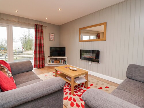 Holly Lodge