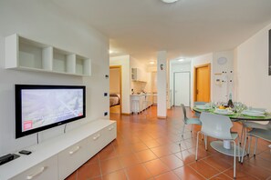 Dining - Casa Karin (Riva del Garda)