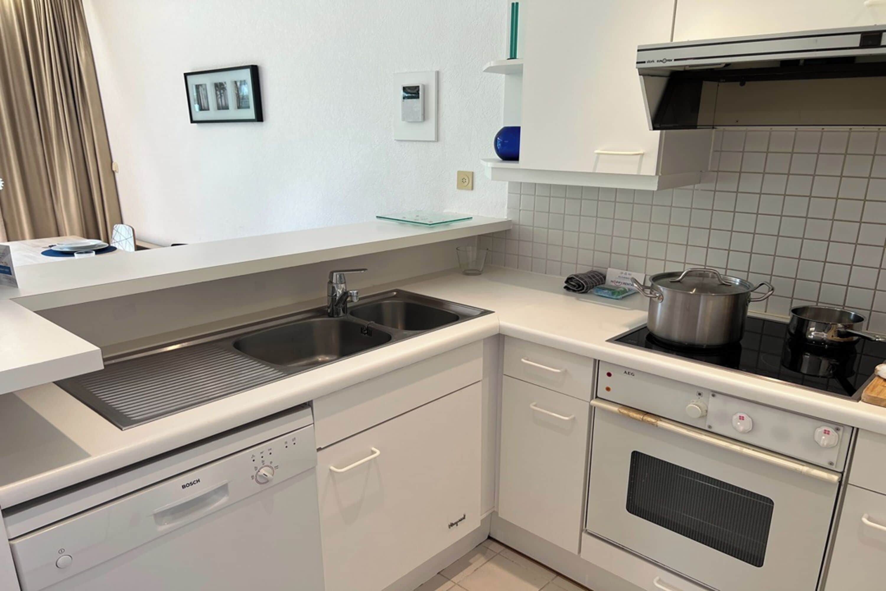 Peti sejuk, ketuhar gelombang mikro, ketuhar, dapur 