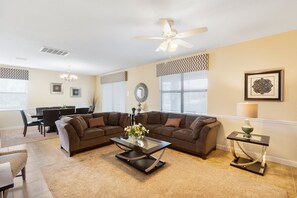 Smart TV, ping pong - Last Minute Disney! Private Pool, Game Room & Themed Bedrooms. Book Now! #65623 (Orlando)