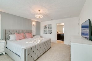 4 bedrooms, iron/ironing board, WiFi, bed sheets