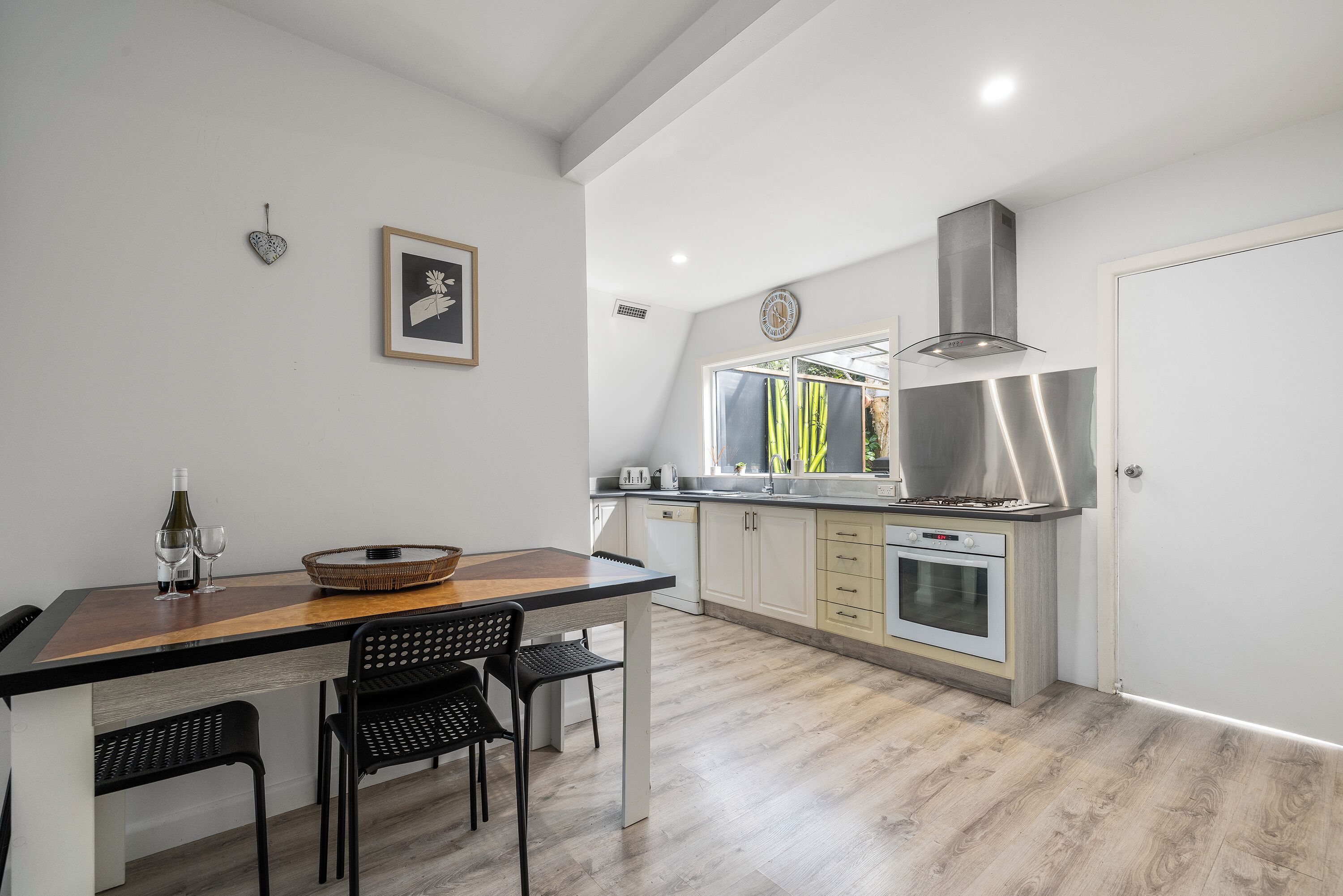 冷蔵庫、電子レンジ、オーブン