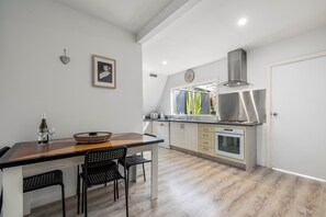 Fridge, microwave, oven