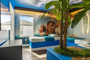 9 bedrooms, iron/ironing board, WiFi, bed sheets - Last Minute Disney! Private Pool, Hot Tub, Game Room & Themed Bedrooms. Book Now! #65909 (Orlando)