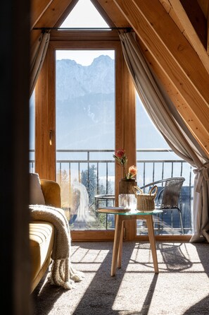 Deluxe Double Room | Iron/ironing board, free WiFi, bed sheets - Villa Tatrica (Koscielisko)