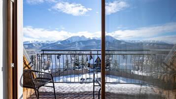 Studio | Balcony