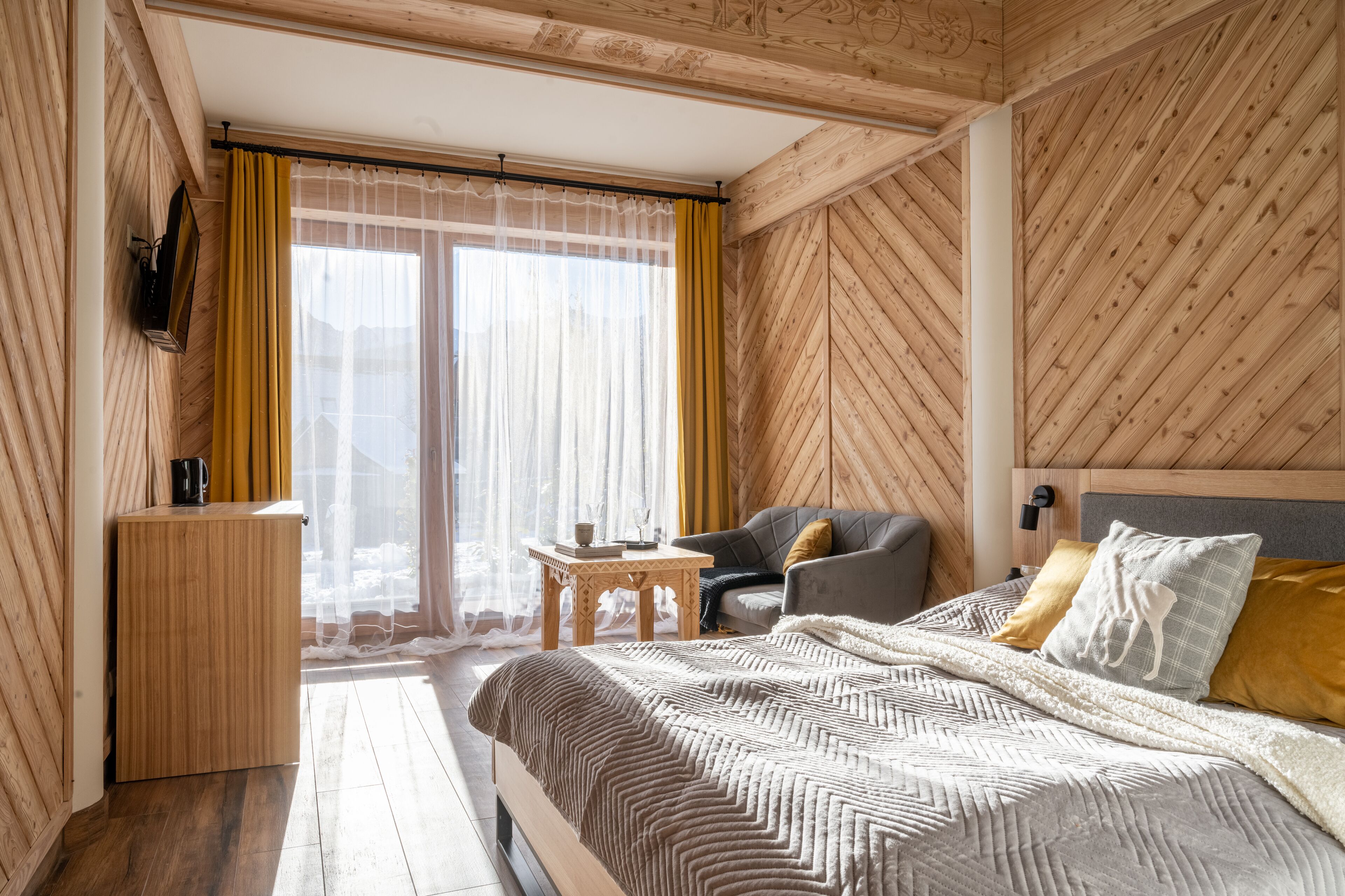 Double Room | Iron/ironing board (on request), WiFi (free), bed sheets