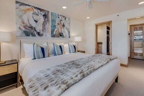 2 bedrooms, iron/ironing board, travel crib, free WiFi