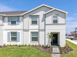 Exterior - Last Minute Disney Getaway! Townhouse with Private Pool. Book Now! #88885 (Orlando)