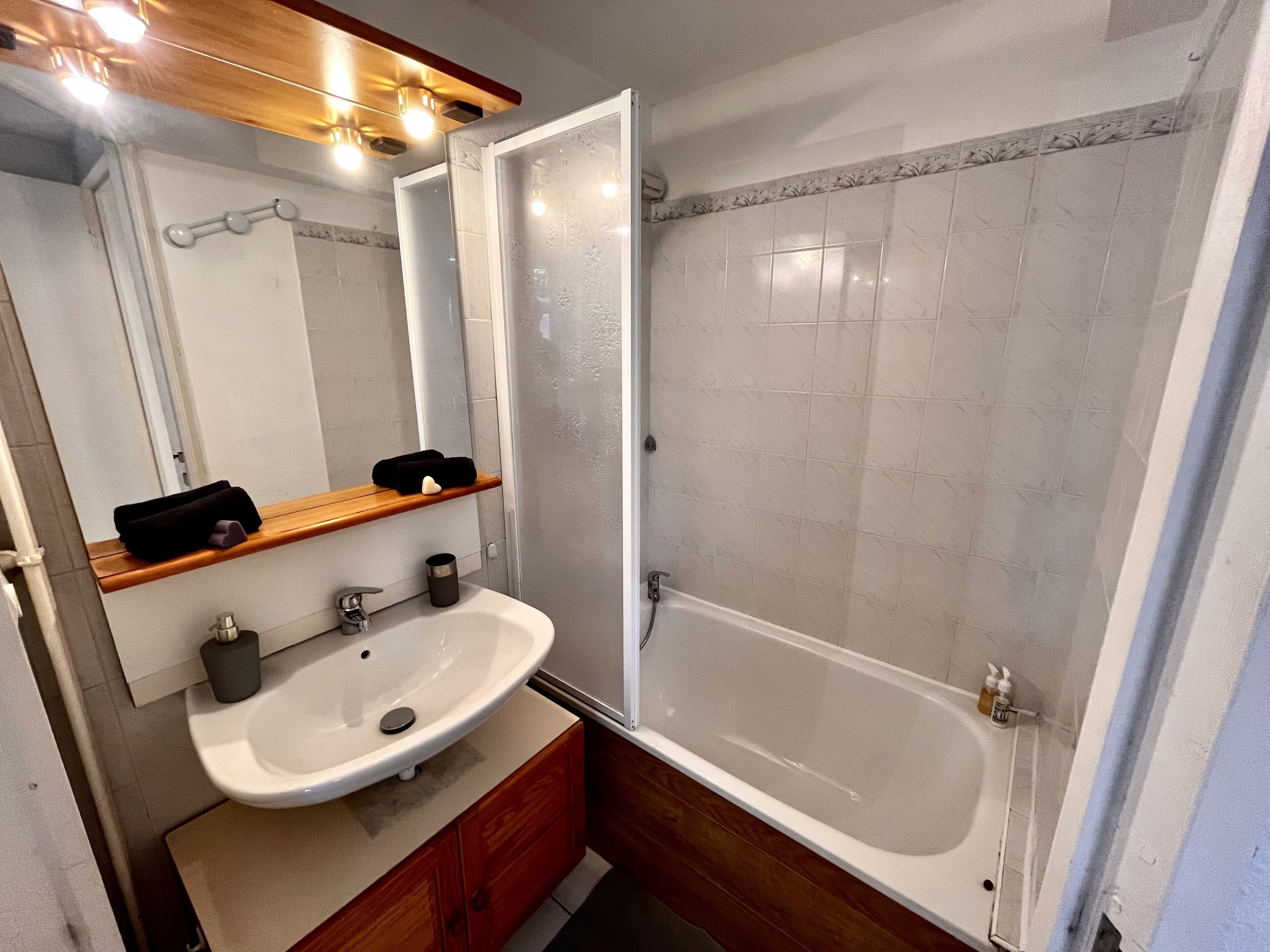 Keraven, charmante maisonnette, piscine commune