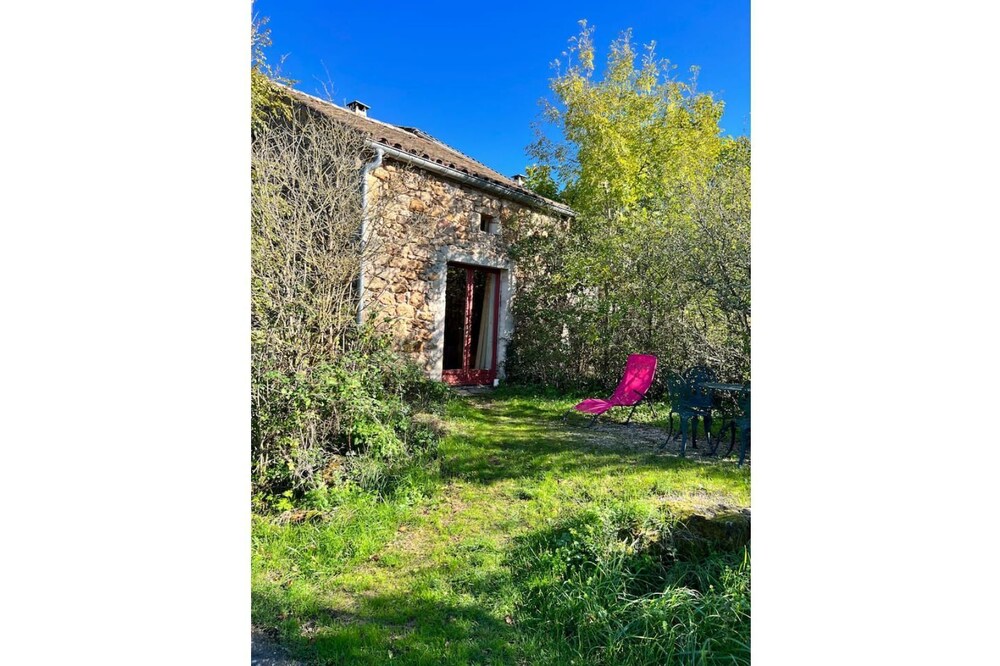 Gite Chouette, warm house in a green setting
