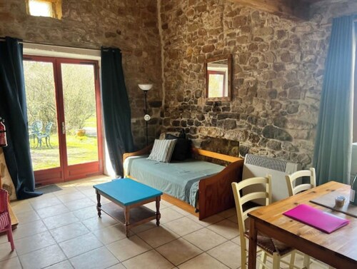 Gite Chouette, Maison chaleureuse dans un cadre verdoyant