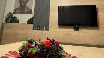 手提電腦工作空間、免費 Wi-Fi、床單