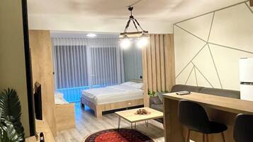 Arbetsyta för laptop, gratis wi-fi och sängkläder