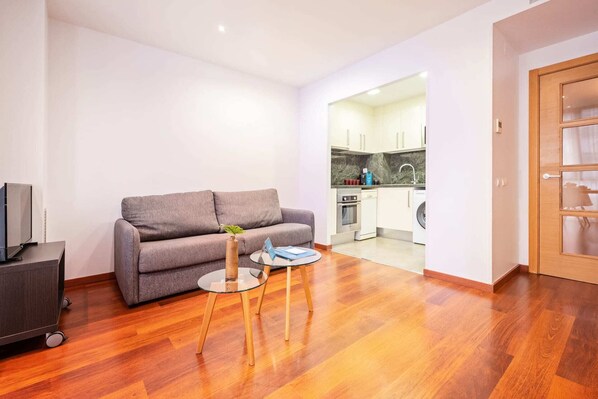 TV - Sweett | Eixample 4D (Barcelona)