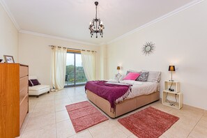 3 quartos, ferros/tábuas de passar roupa, Wi-Fi de cortesia