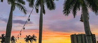 Luxury 4BR Pool Retreat w/ Hot Tub Cape Coral