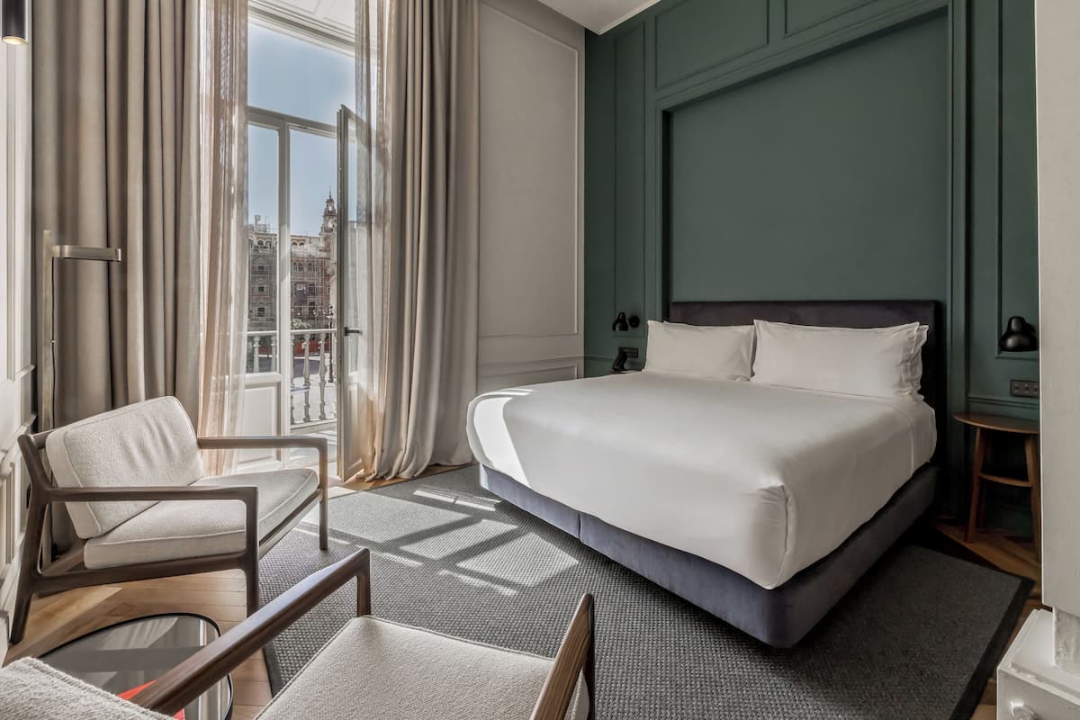 Grand Suite | Ropa de cama de alta calidad, colchones viscoelásticos, minibar