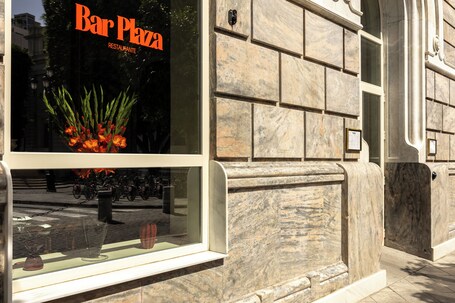 Mercer Plaza Sevilla 5 GL - view 3