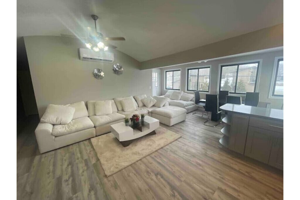 Brand New Modern stay in Harvy Lake PA