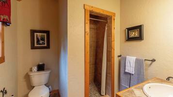 Shower, towels, shampoo