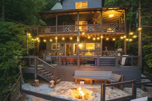 10 Min to Downtown Cashiers | 5 Min to Silver Run