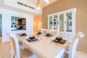 تناول الطعام