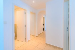 Lejlighed (4 Bedrooms) | Indgang
