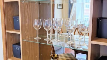 1 bedroom, individually decorated, individually furnished