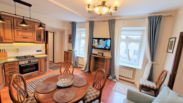 Appartamento Comfort | 1 camera, postazione laptop, ferro/asse da stiro, Wi-Fi gratuito