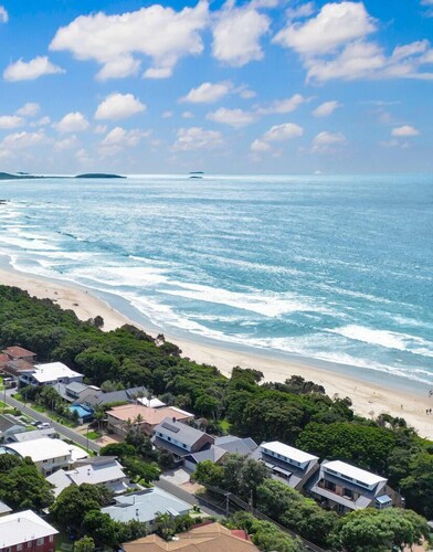 Welcome to "Buddha Beach House," the perfect beach retreat in coastal haven Sawtell.