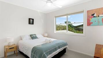 4 bedrooms, free WiFi
