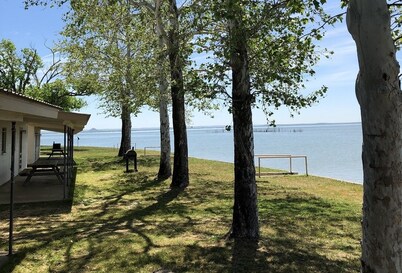 Oasis Lake Buchanan