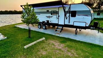 Family Mobile Home, 2 Bedrooms, Lake View | Terrace/patio