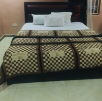 Deluxe Single Room | Egyptian cotton sheets, premium bedding, memory foam beds, desk