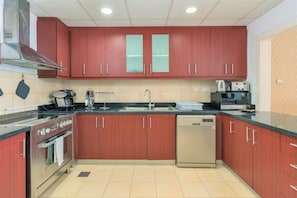 Fridge, microwave, dishwasher, coffee/tea maker