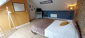 Paris | 1 bedroom, iron/ironing board, free WiFi, bed sheets