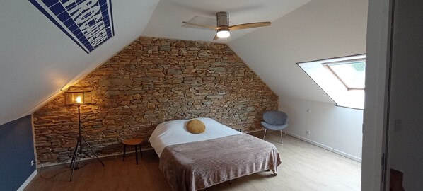 Paris | 1 bedroom, iron/ironing board, free WiFi, bed sheets