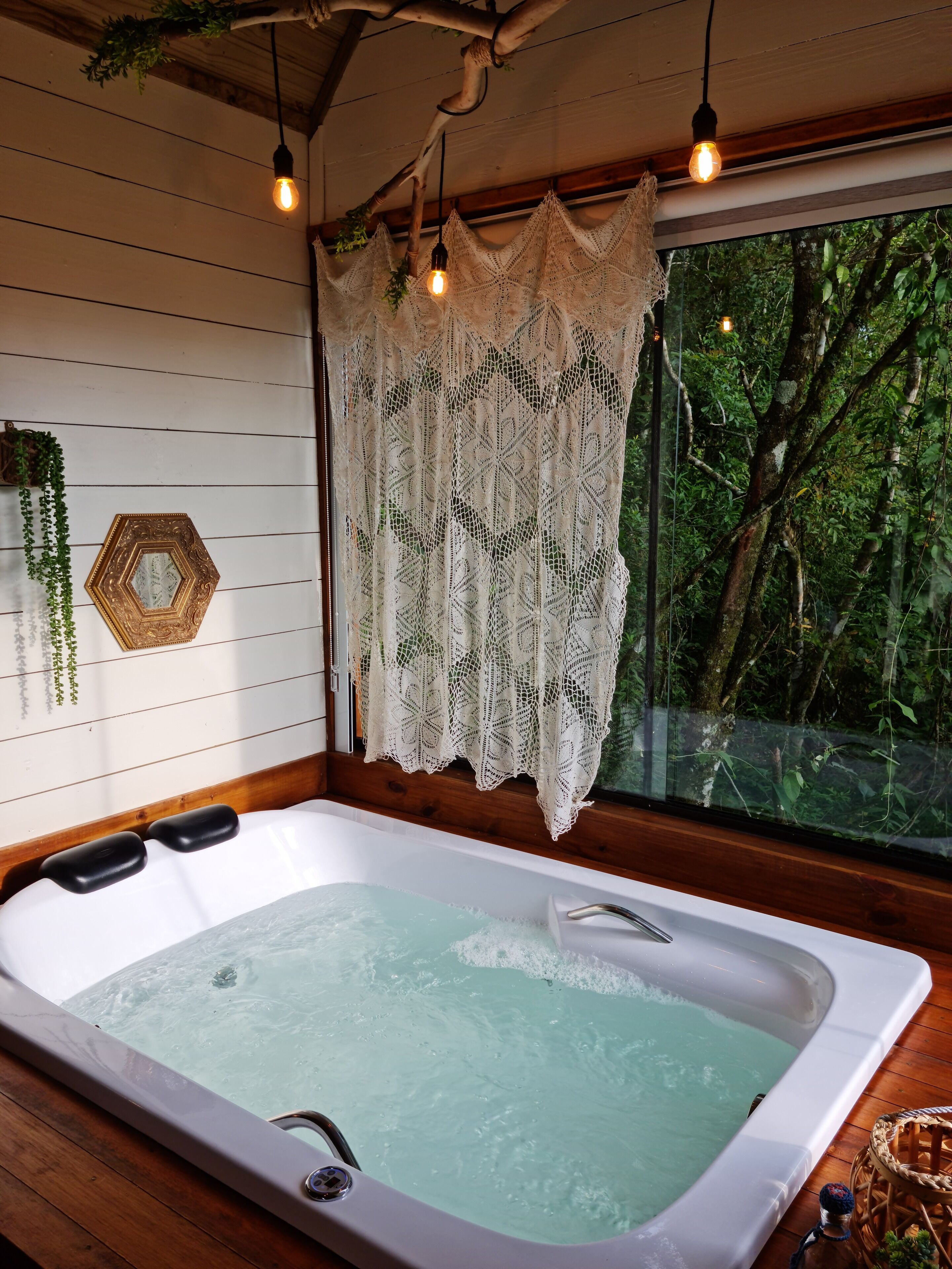 Senior Cabin | 2 bedrooms, free WiFi